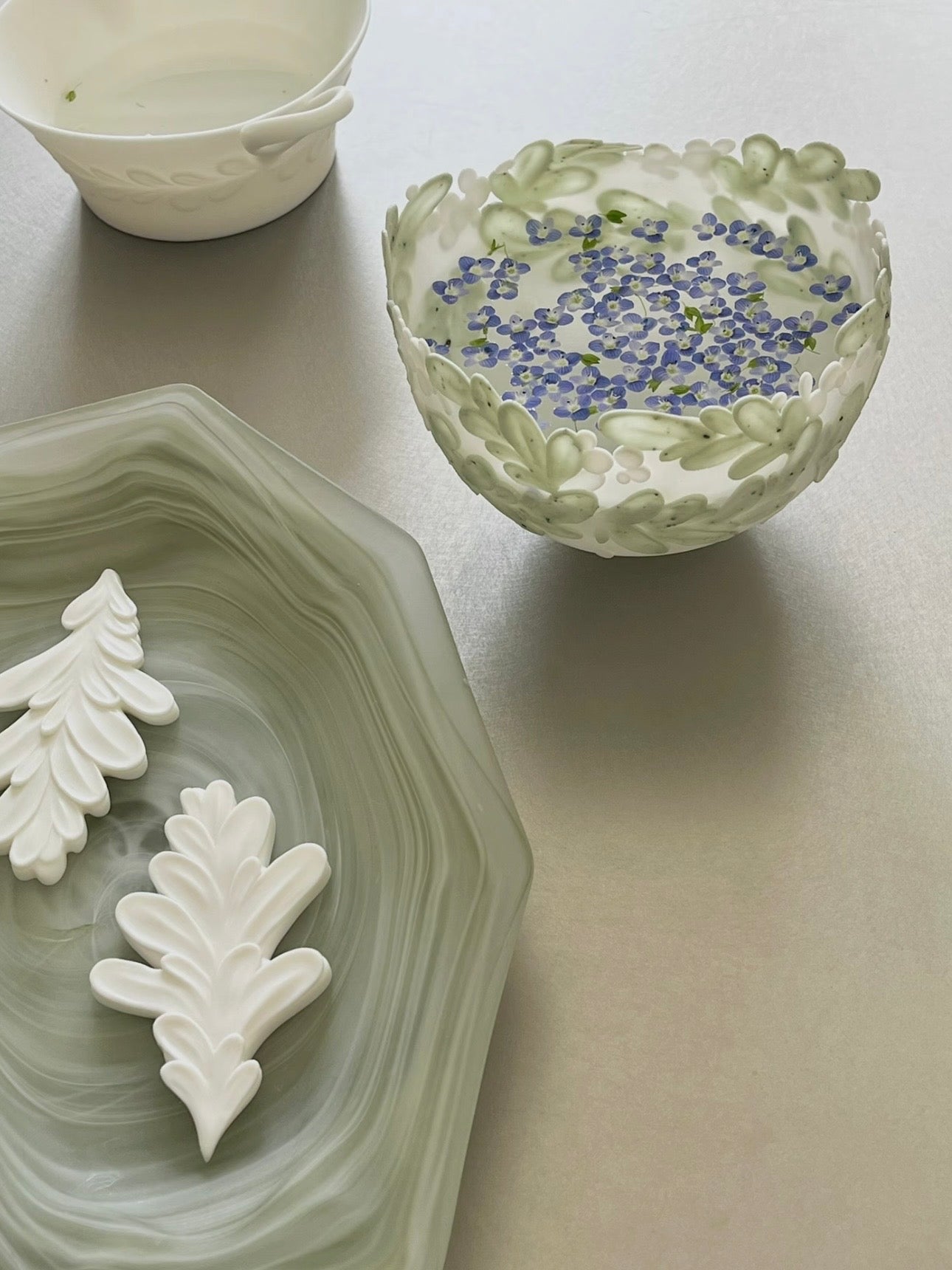 White Porcelain Leaf Chopstick Rest