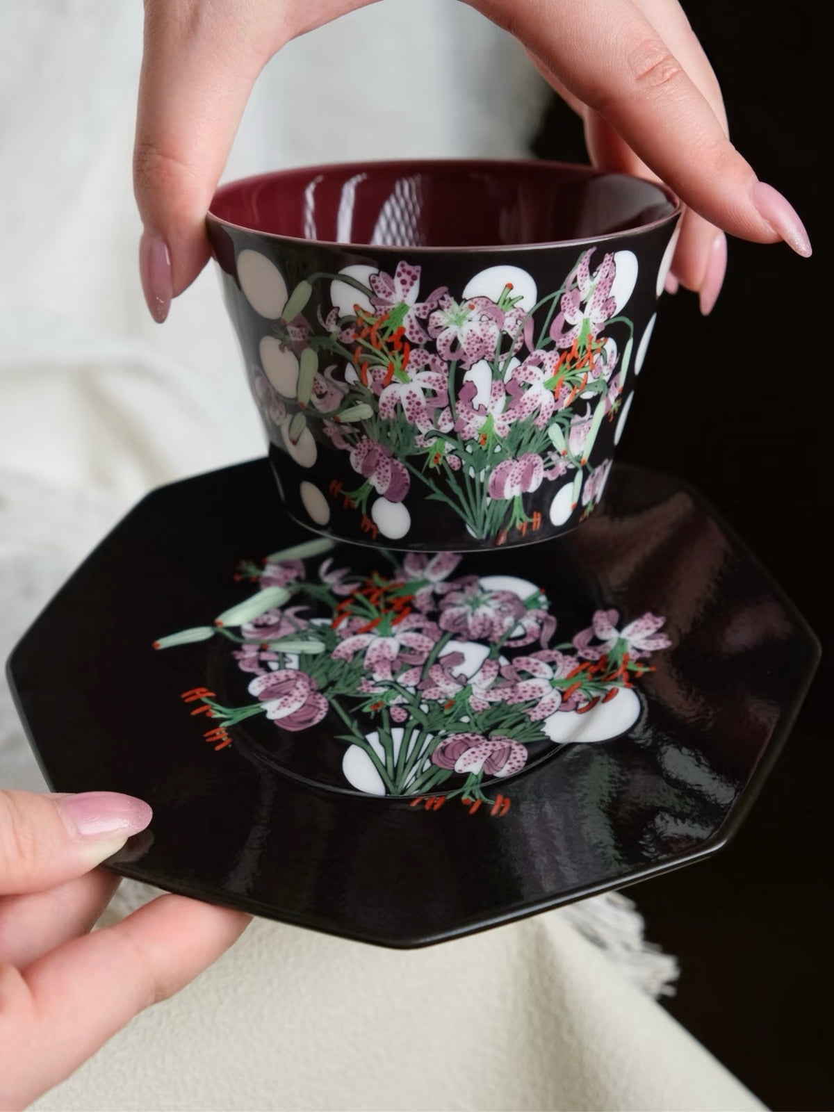 Ease Space Collection – Octagonal Porcelain Plate with Tiger Lily Motif, 15.2cm